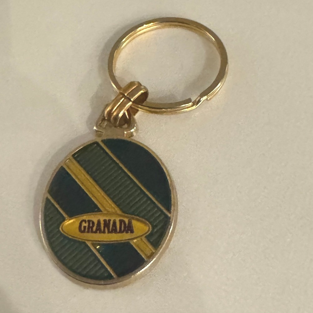 Granada Souvenir Keychain Gold Tone Dark Green Striped Oval